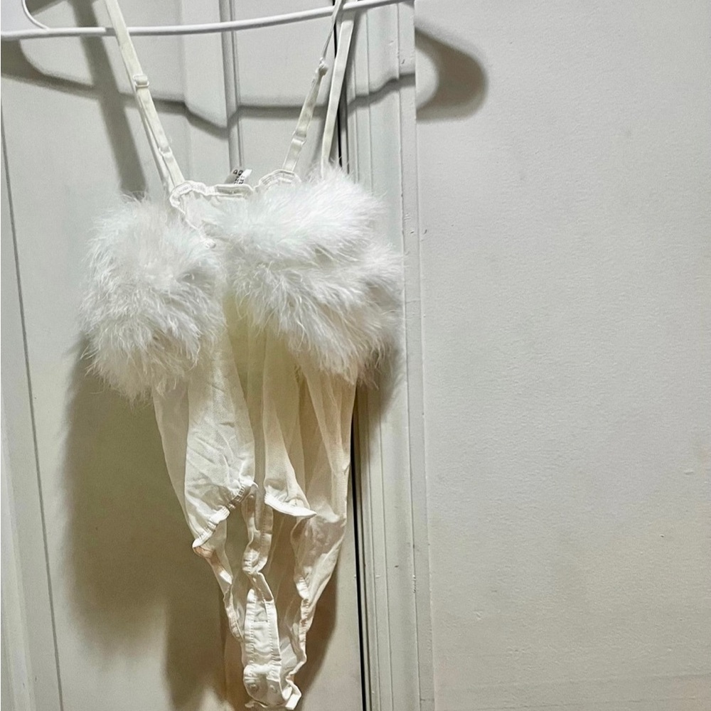 NWT Victoria's Secret Vintage Sexy White Mesh Bodysuit with Faux Feather Trim - Picture 12 of 15